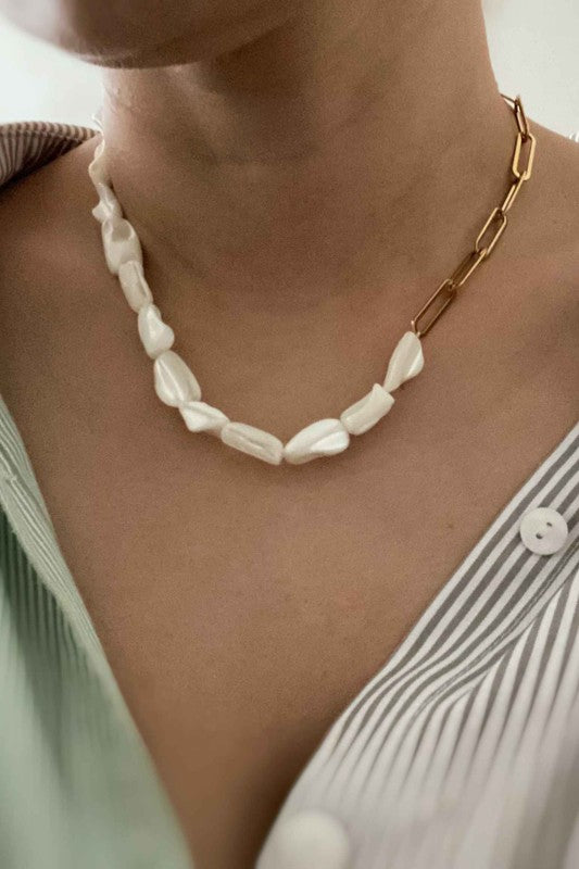 Chain And Shell Pearl Necklace